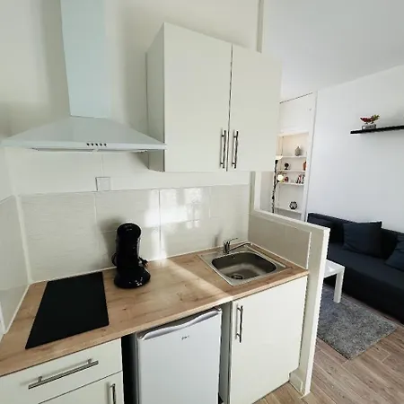 La Ruinart Centre-ville Apartment