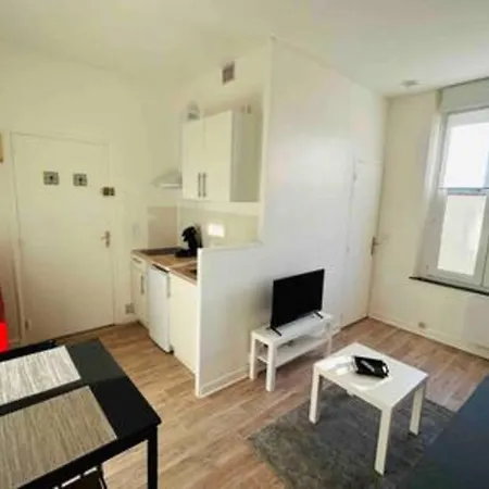 La Ruinart Centre-ville Apartment