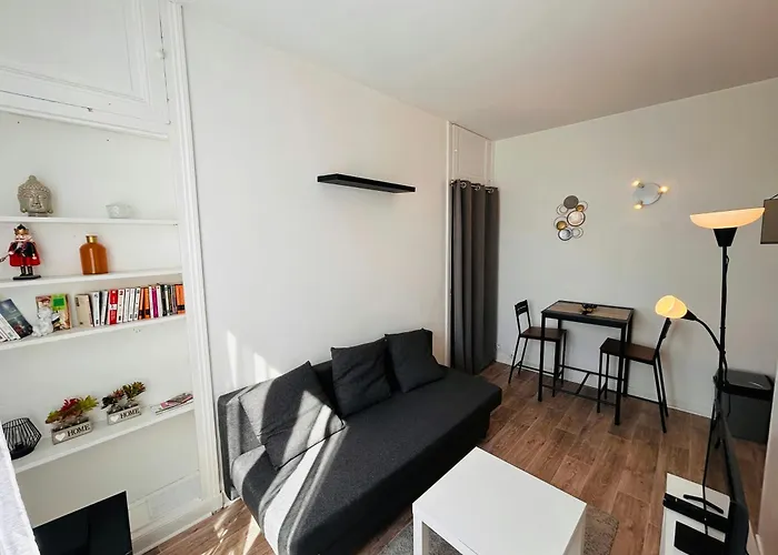 La Ruinart Centre-ville Apartment