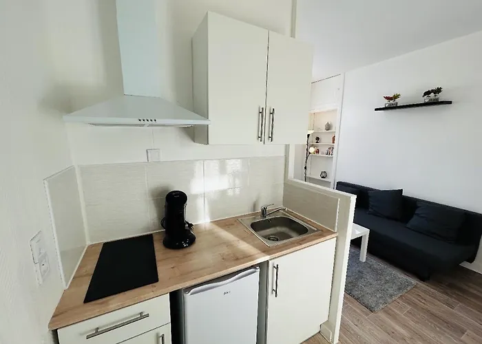 La Ruinart Centre-ville Apartment